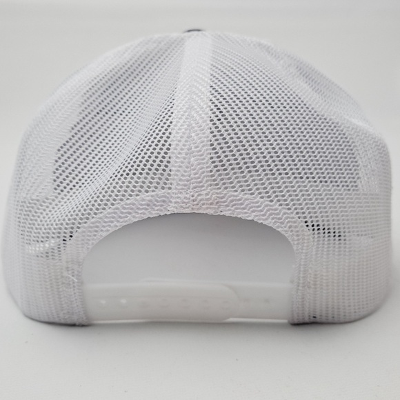 Peterbilt 379 Embroidered Patch Flat Bill Mesh Snapback Trucker Cap Hat - Picture 4 of 4